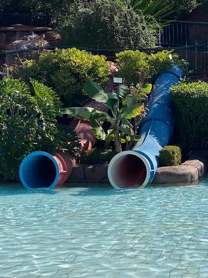 Spazzio Di Roma Incluso Acqua Park Splash Caldas Novas 0*,